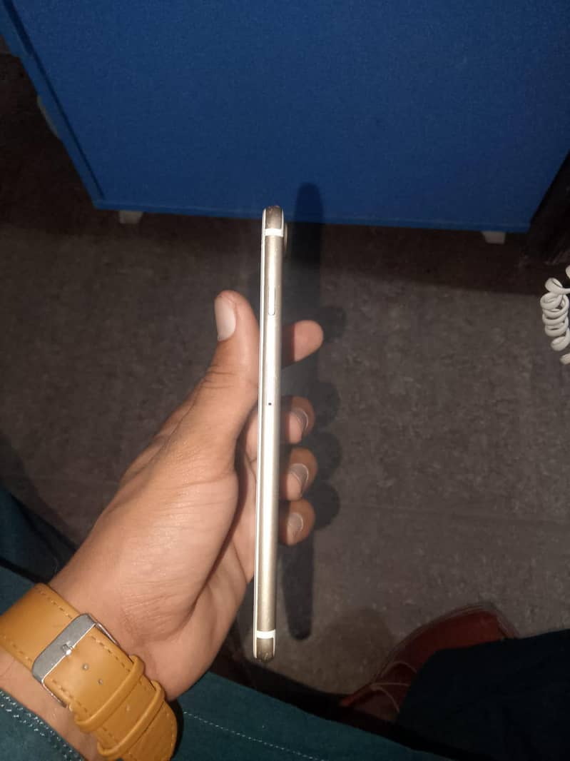 Apple iPhone 7 Plus 4