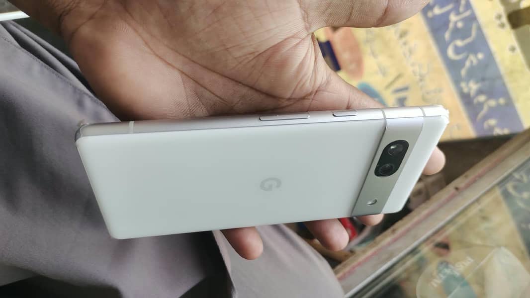 Google Pixel 7a 1