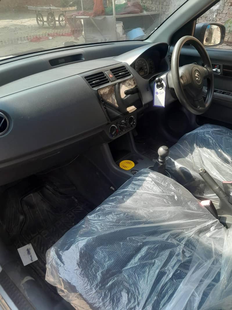 Suzuki Swift 2012 6