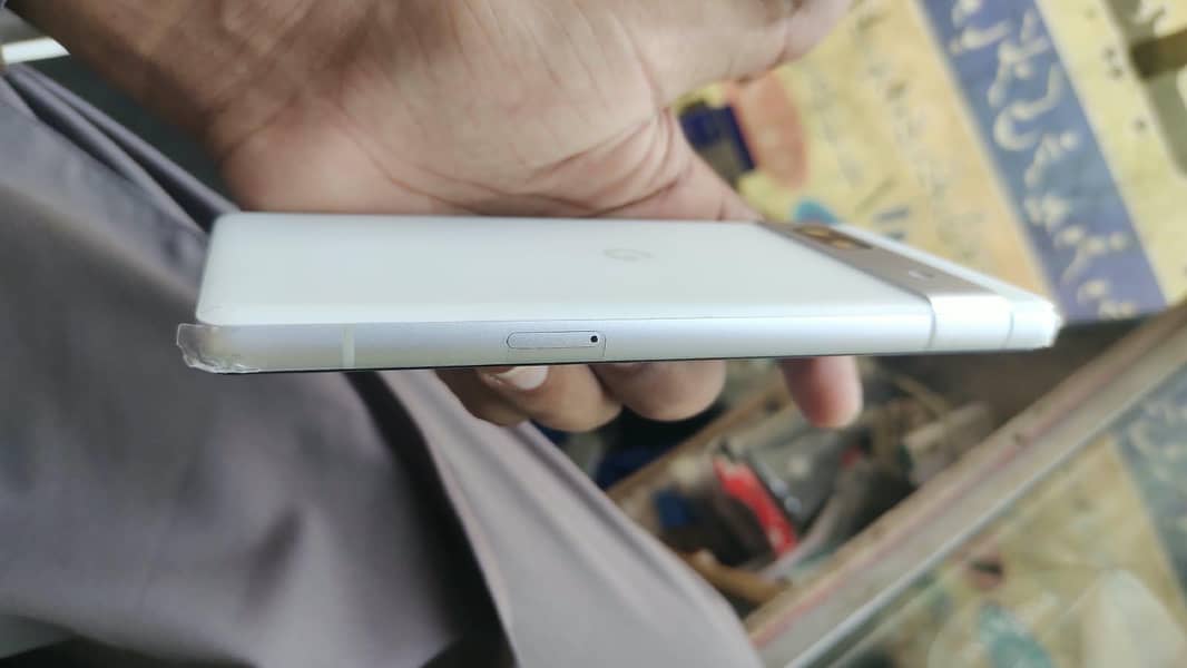 Google Pixel 7a 2