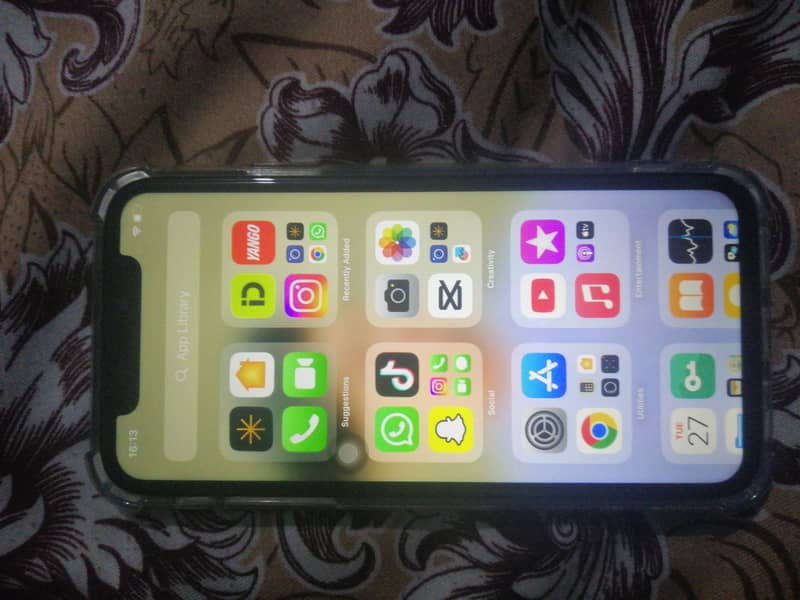 Apple iPhone 11 0