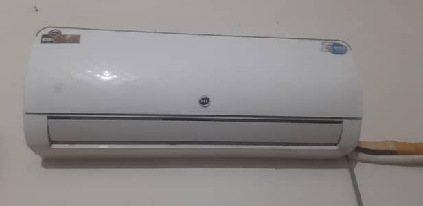 Ac for sale pel working properly just gas leakage issue