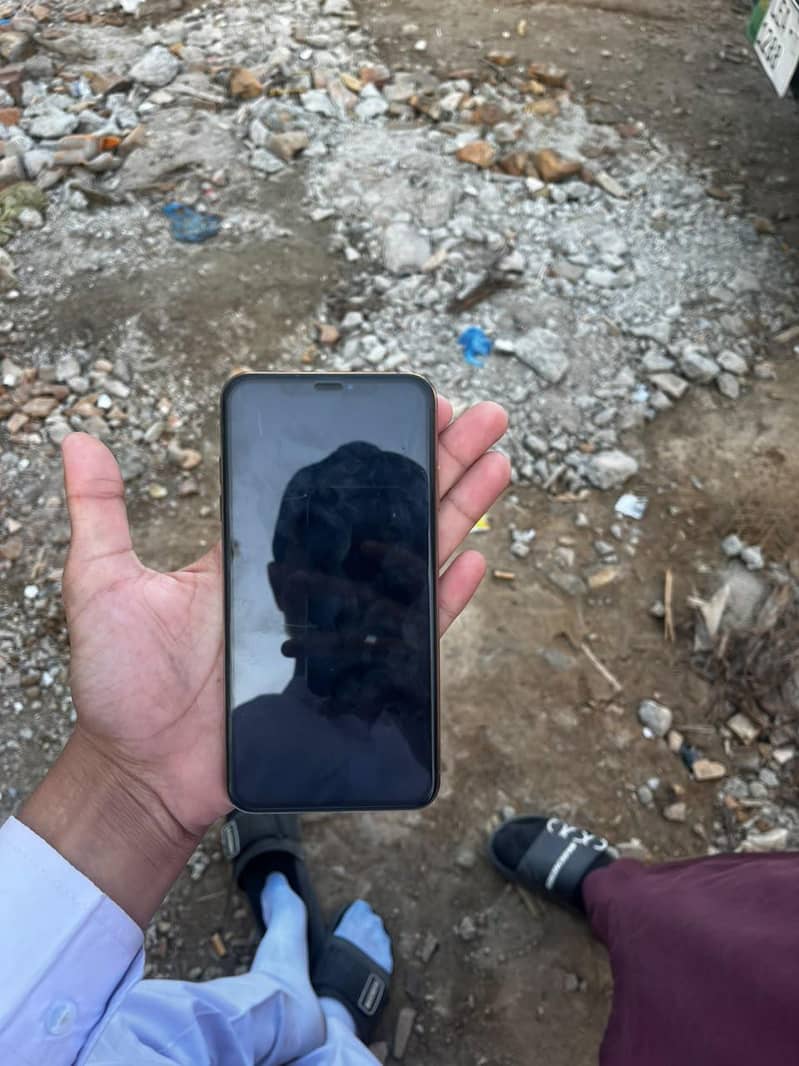 Apple iPhone XS Max 0