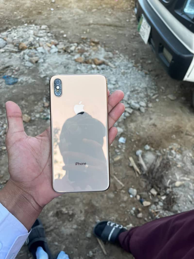 Apple iPhone XS Max 6