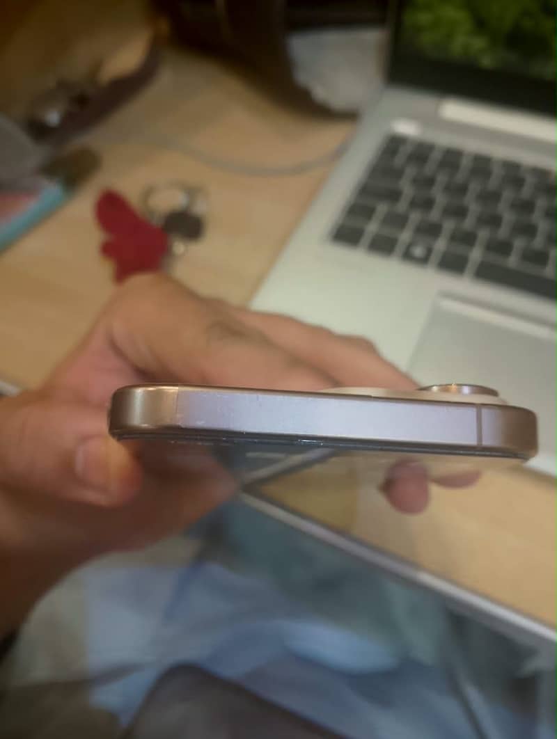 Apple iPhone 16 Pro Max 3