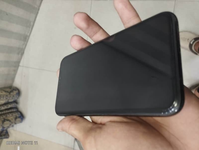 Apple iPhone Xs 1