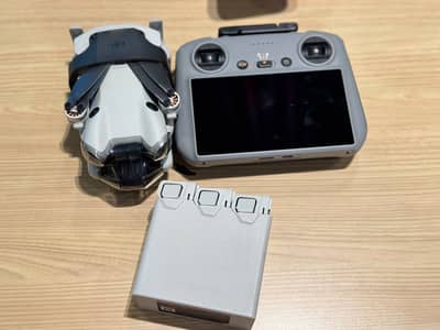 Dji Mini 4 Pro Drone Full combo - Almost Brand New Screen Remote