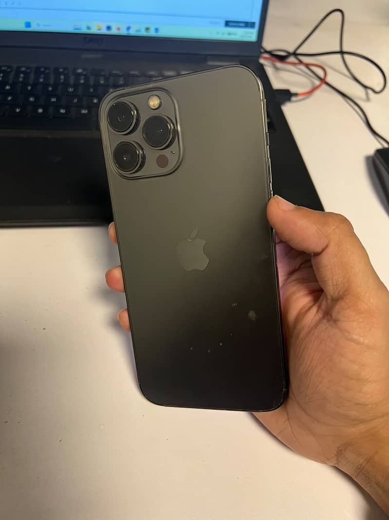 Apple iPhone 13 Pro Max 0