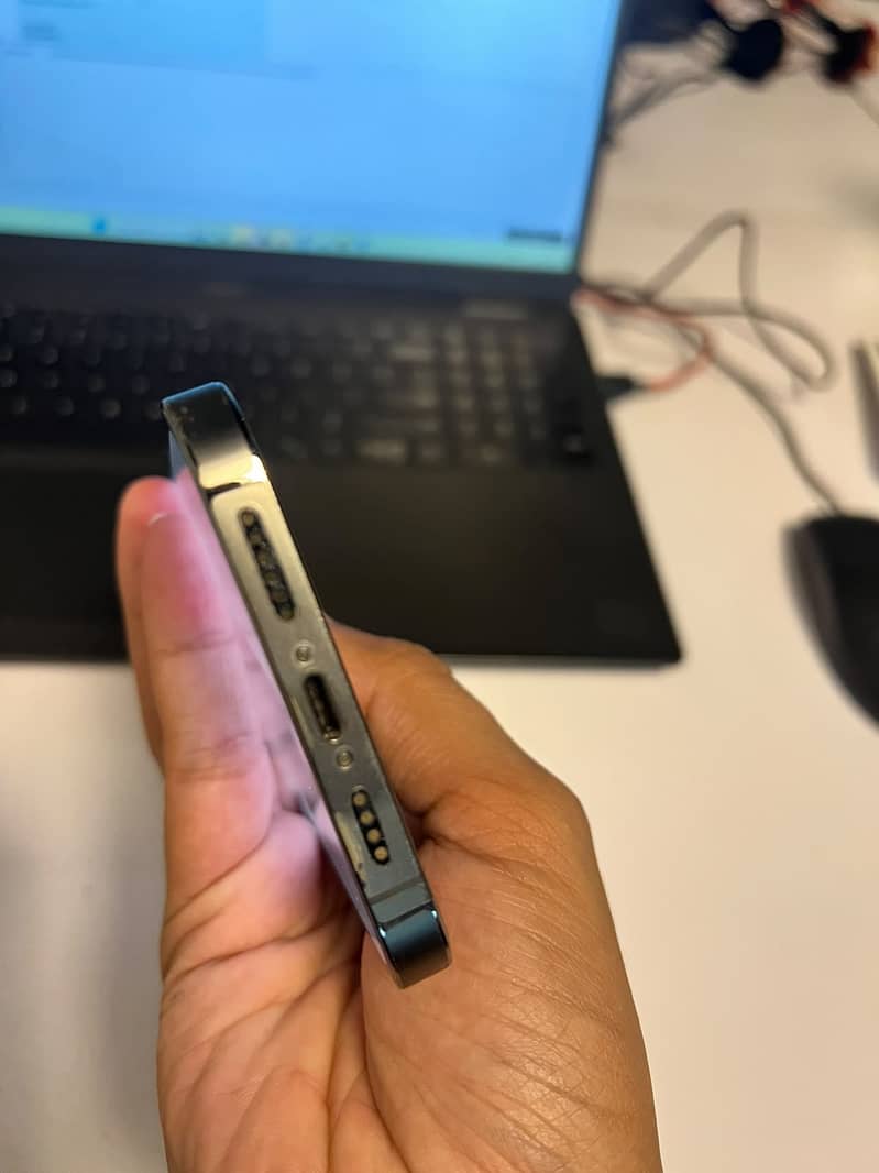 Apple iPhone 13 Pro Max 1