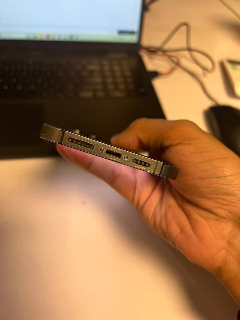 Apple iPhone 13 Pro Max 5