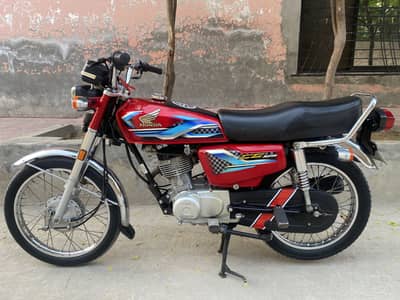 HONDA CG 125 CALL 03029636017 ALL GENUINE CONDITION ARGENT SALE