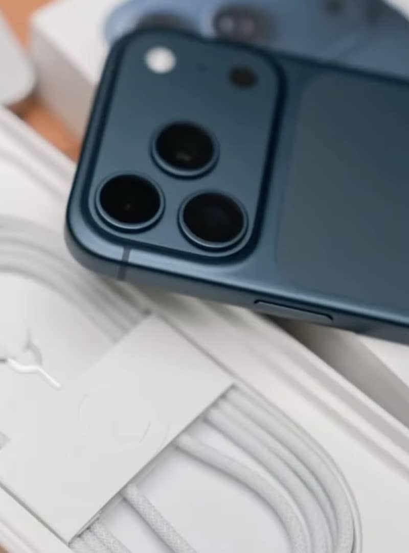 Apple iPhone 17 Pro Max (jv) 2