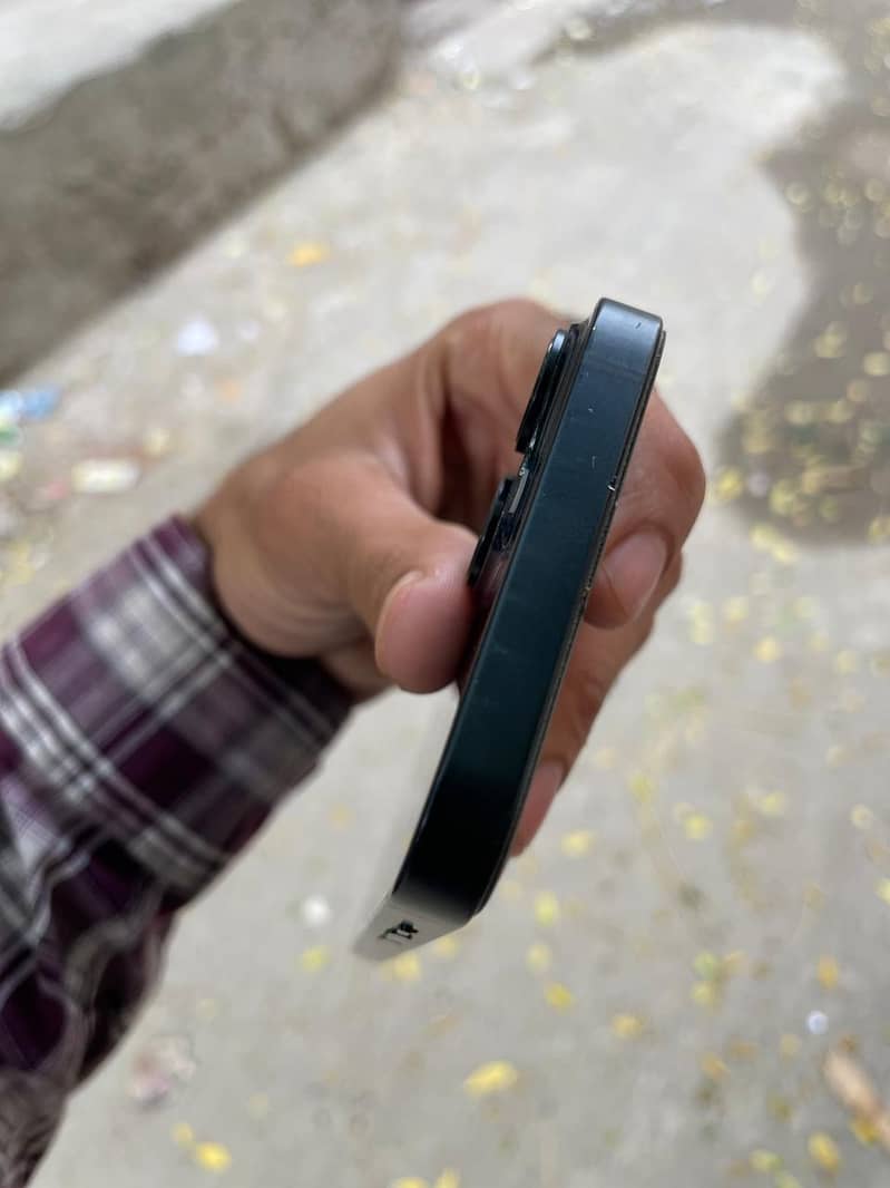 Apple iPhone 14 2