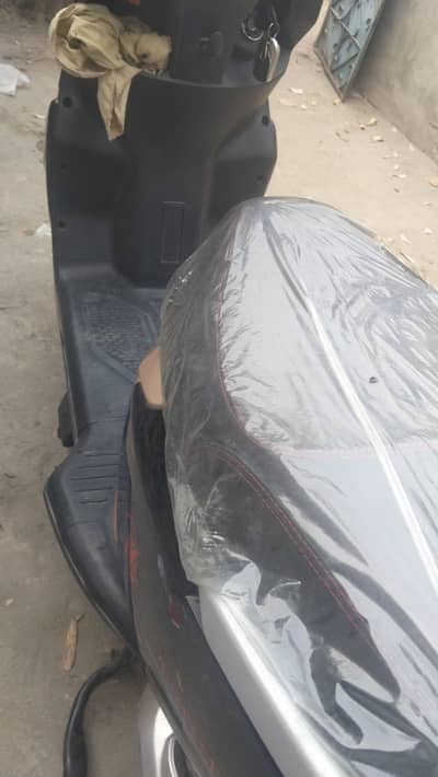 electric Scooty  03054987915 serous buyers contact