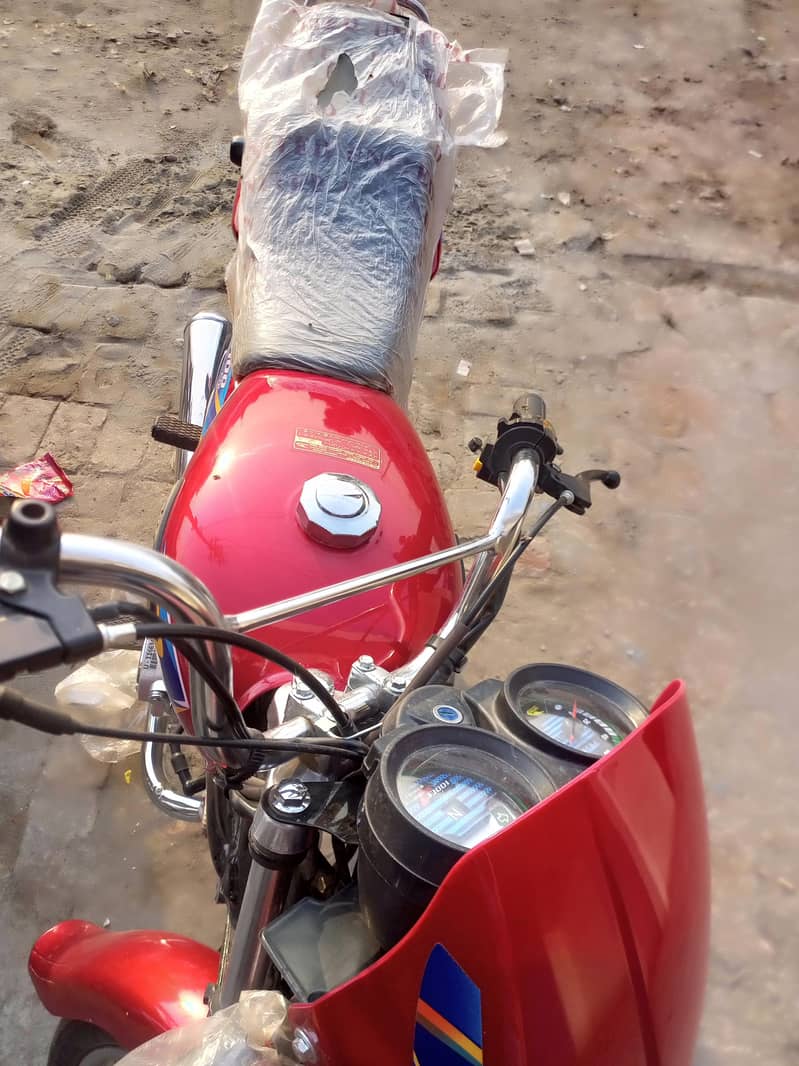 united 100cc 1