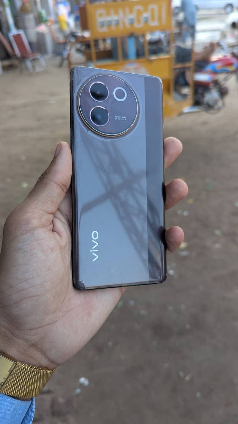 Vivo V30 0