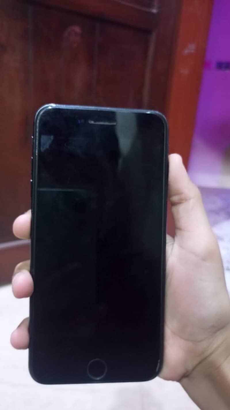 Apple iPhone 7 Plus 3