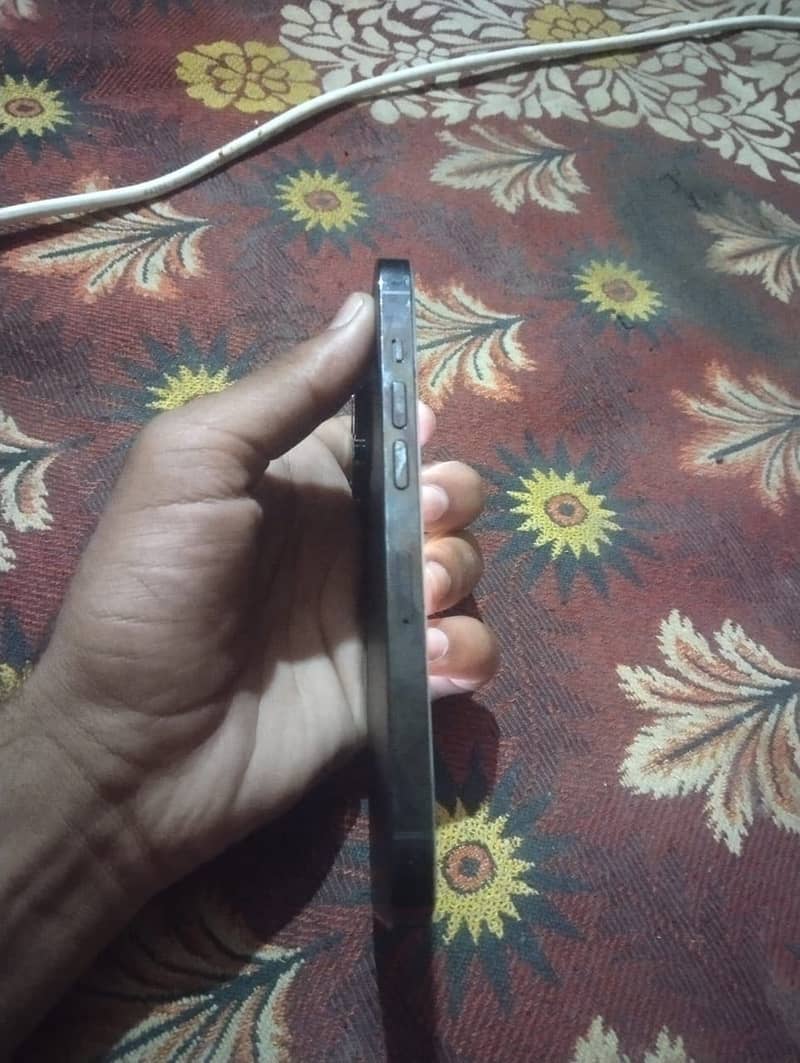 Apple iPhone 14 Pro 1