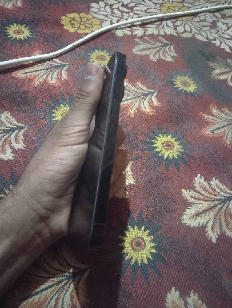 Apple iPhone 14 Pro 4