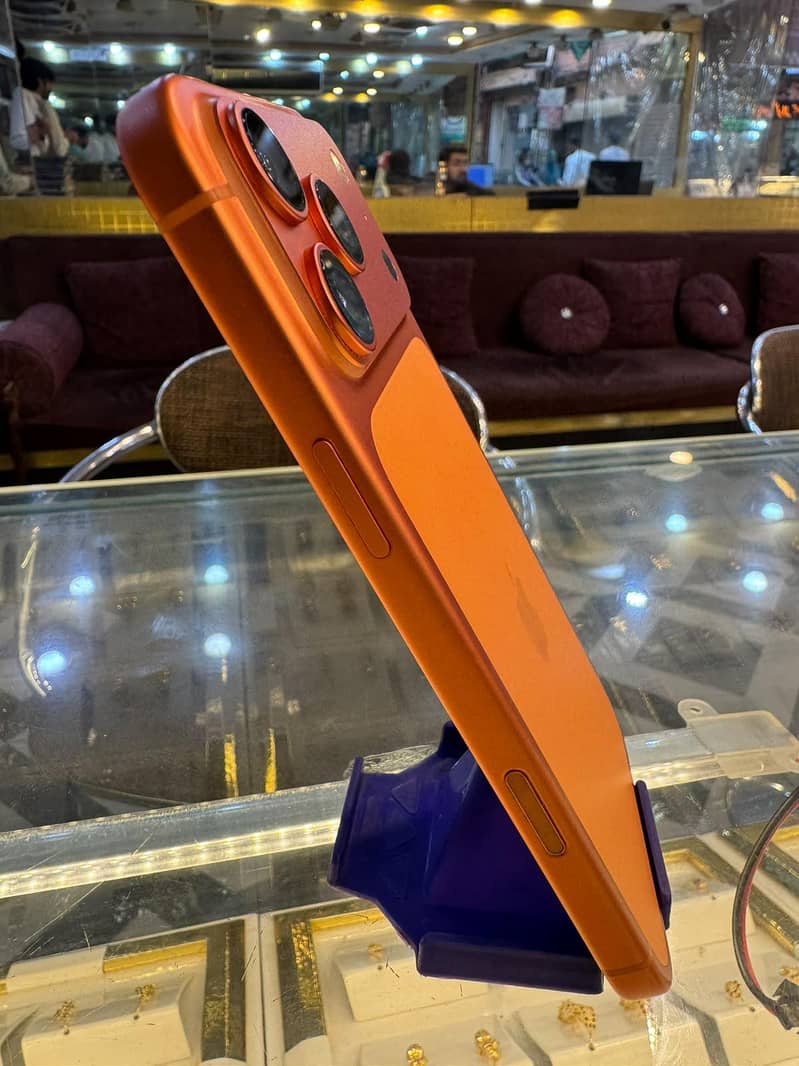 iphone 17 pro max 1