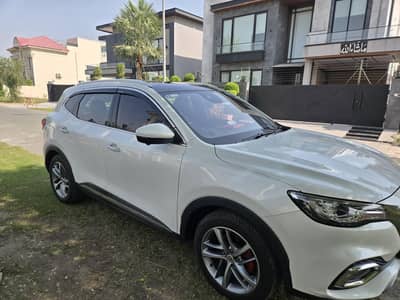 MG HS Trophy-Total Genuine Family Driven
