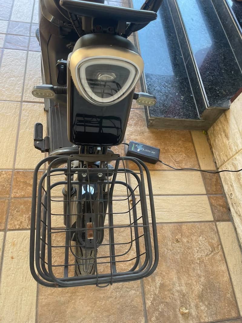 YJ Future New Shape E Bike 5