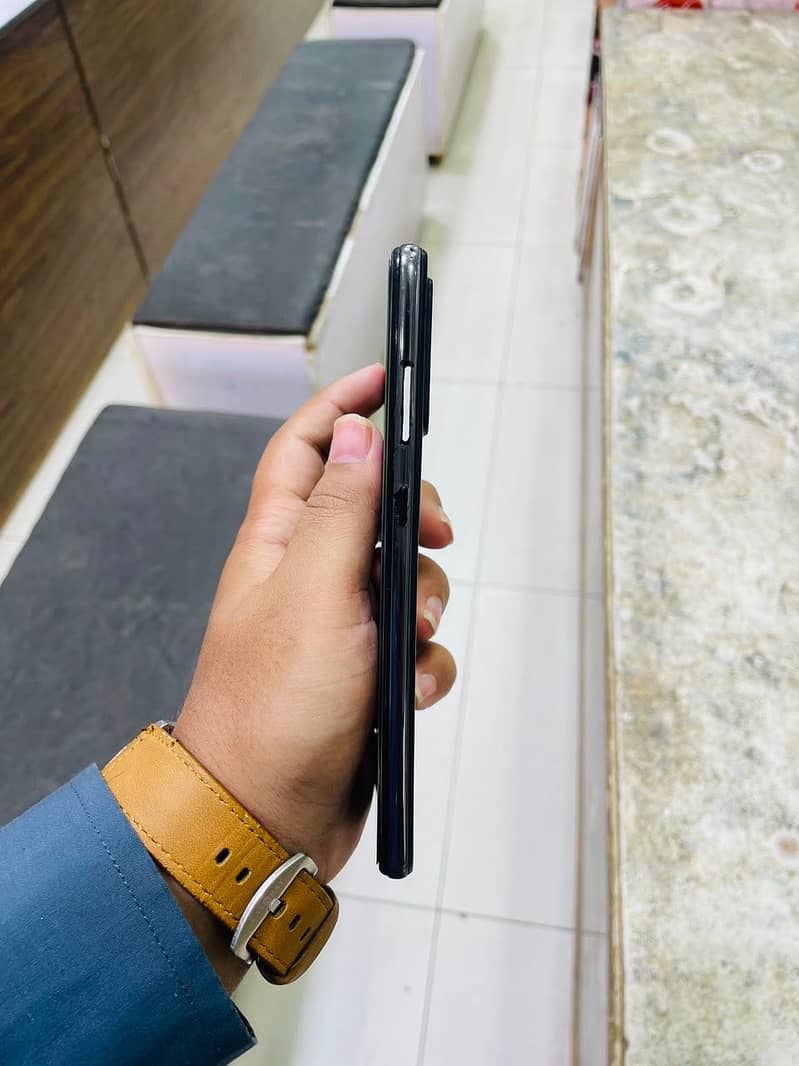 Samsung Mobile A72 7