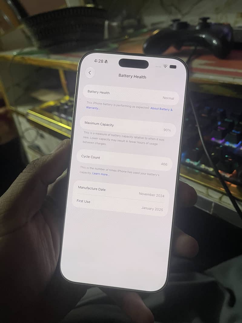 Apple iPhone 16 Pro Max 2