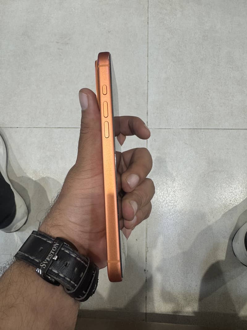 Apple iPhone 17 Pro Max 2