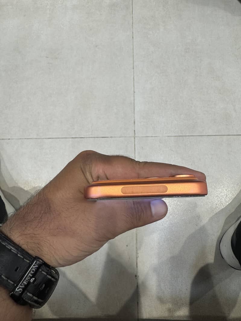 Apple iPhone 17 Pro Max 3