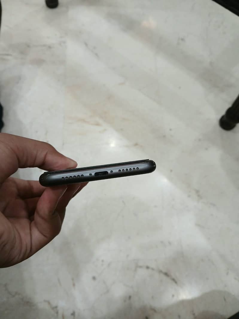 Apple iPhone 11 6