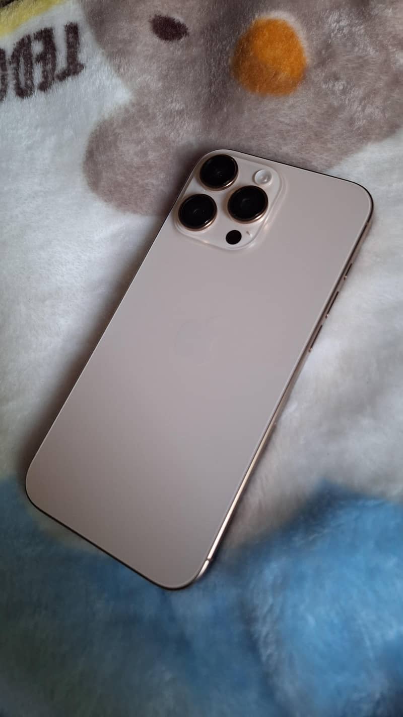 Apple iPhone 16 Pro Max 0