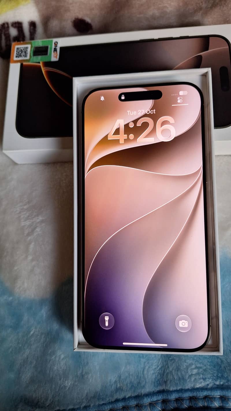 Apple iPhone 16 Pro Max 2