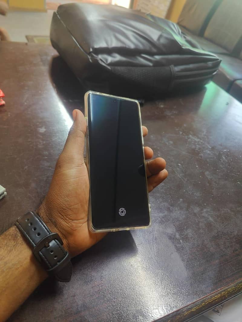 Tecno CAMON 40 Pro 1
