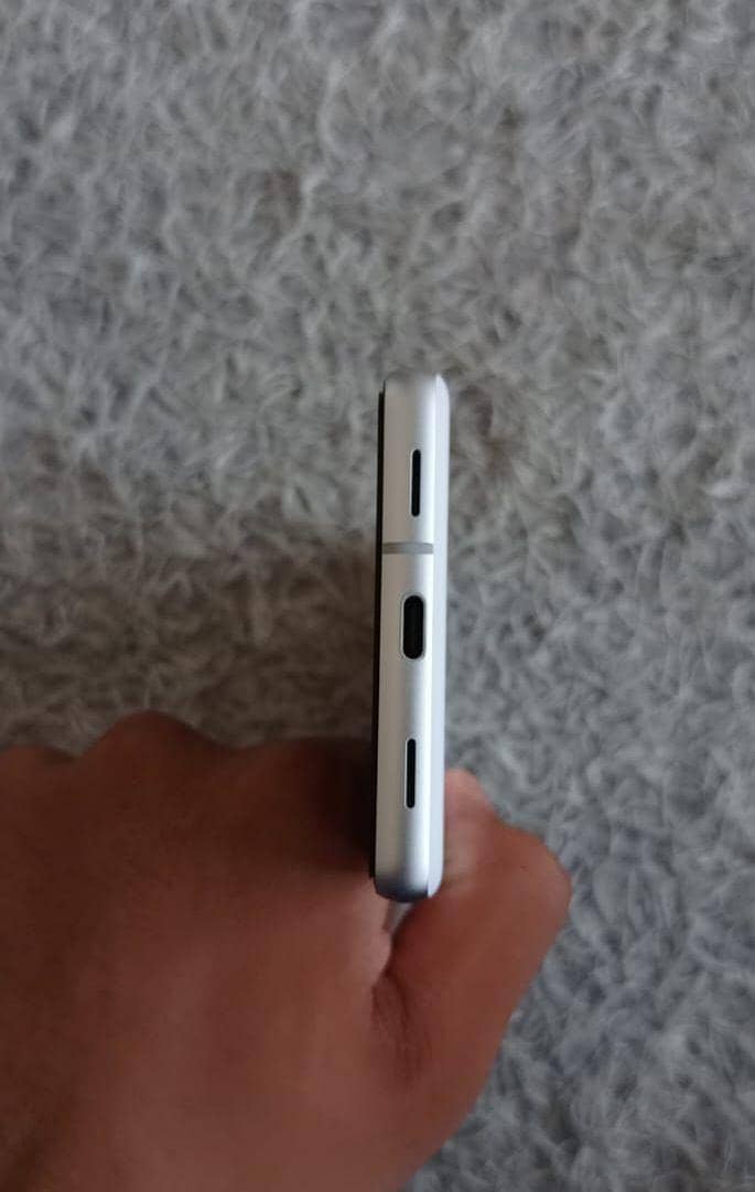 Google Pixel 7a 5