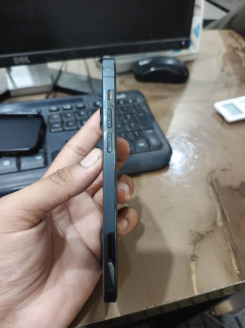 Apple iPhone 12 Pro 0
