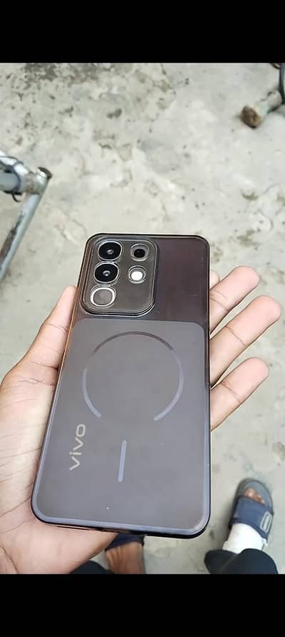 Vivo Y29 box + charger