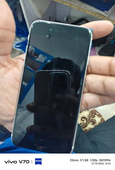 Apple iPhone SE