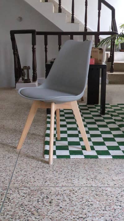 10/10 condition imported chairs. 4 pieces .