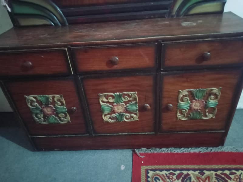 Dressing table with big mirror 3