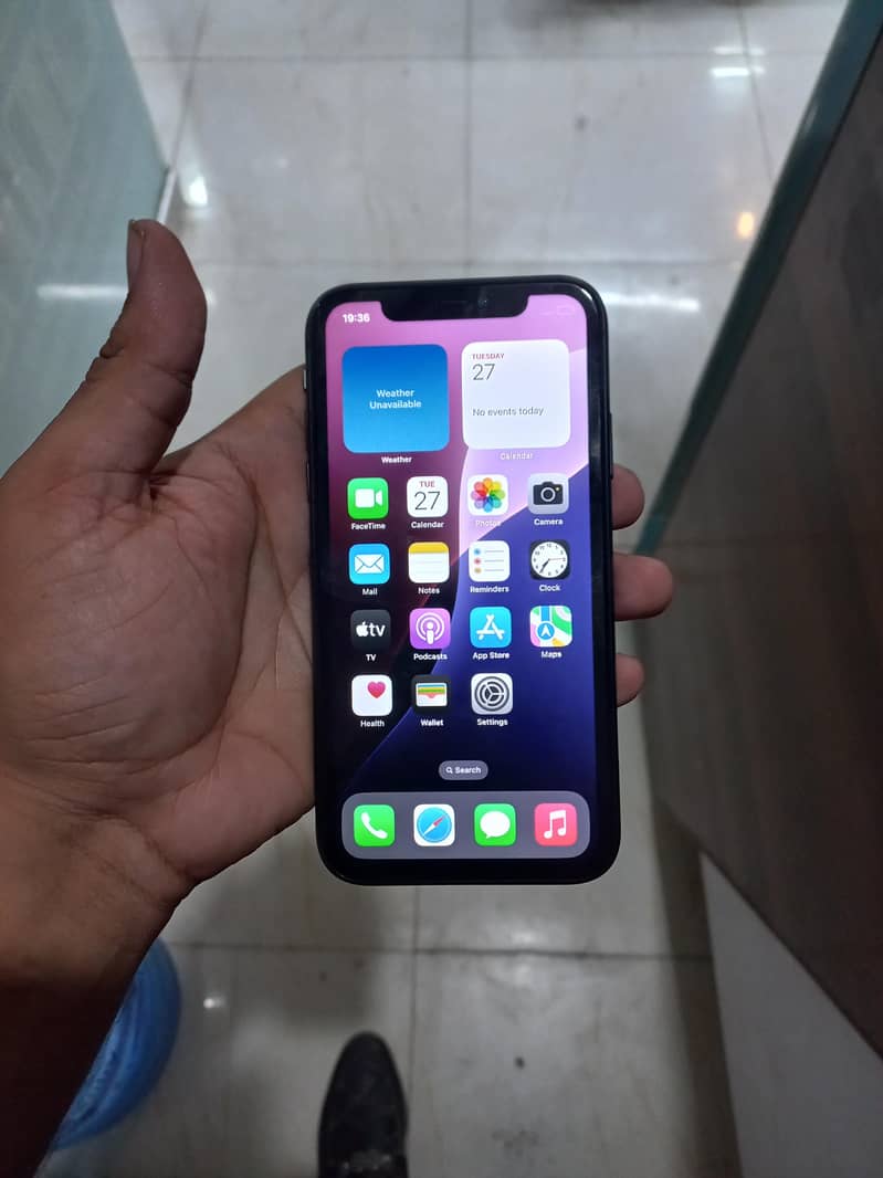 Apple iPhone 11 3