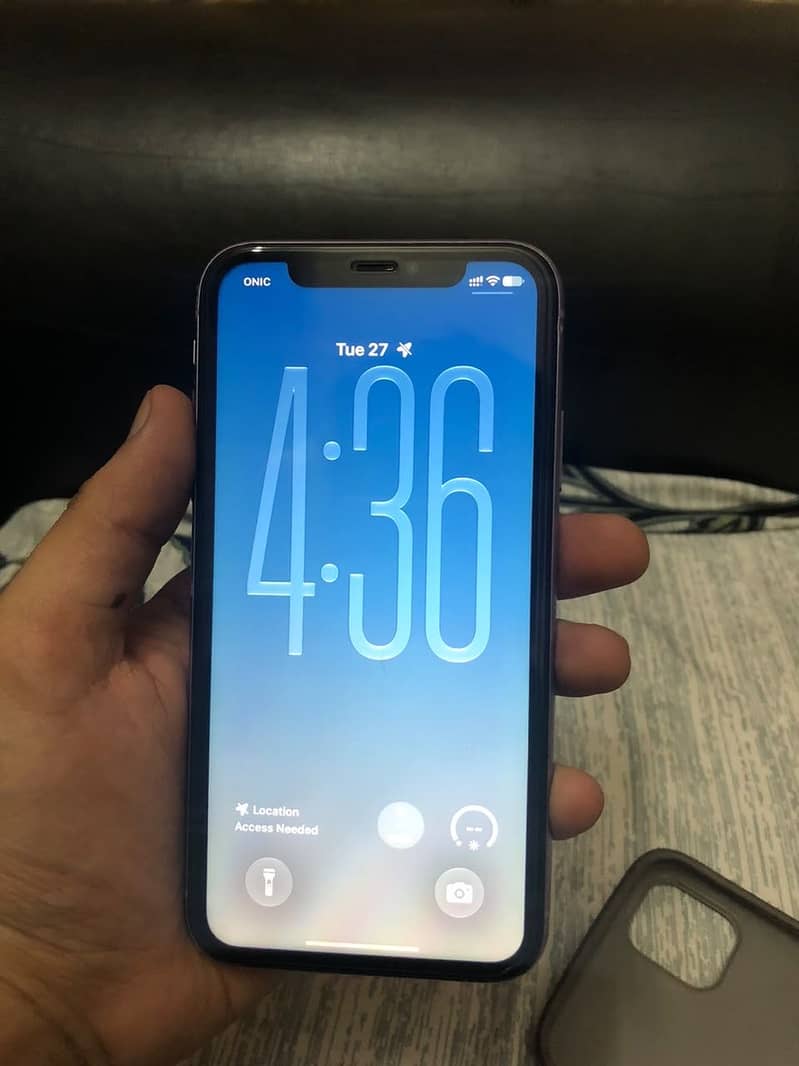 Apple iPhone 11 0