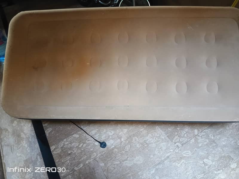 Single Inflatable Air Bed. 1