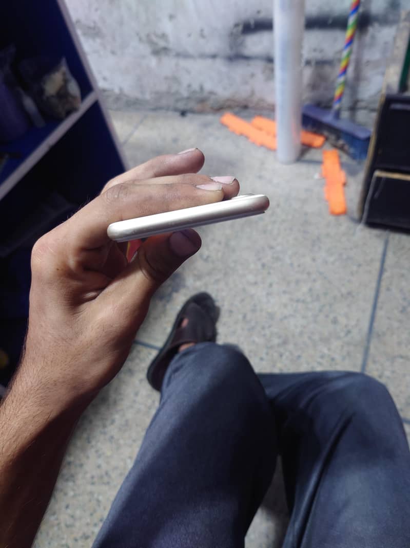 Apple iPhone 7 5