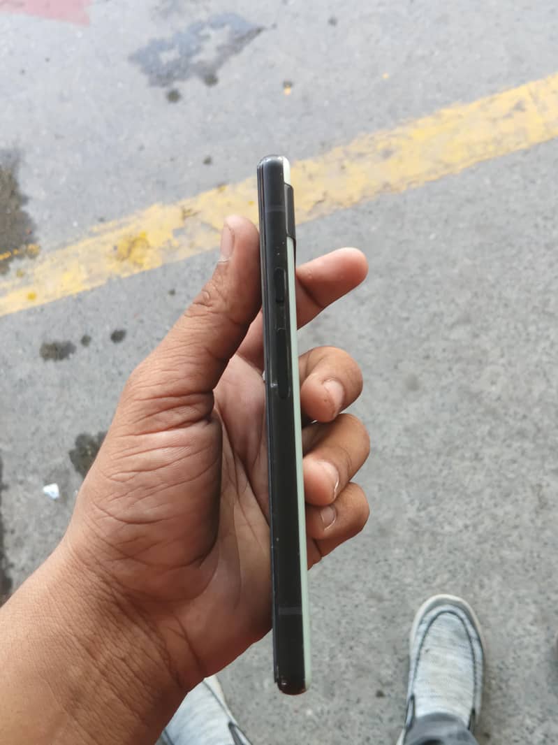 Google Pixel 6a 4