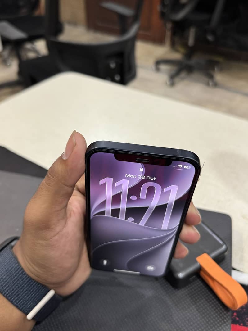 Apple iPhone 12 5