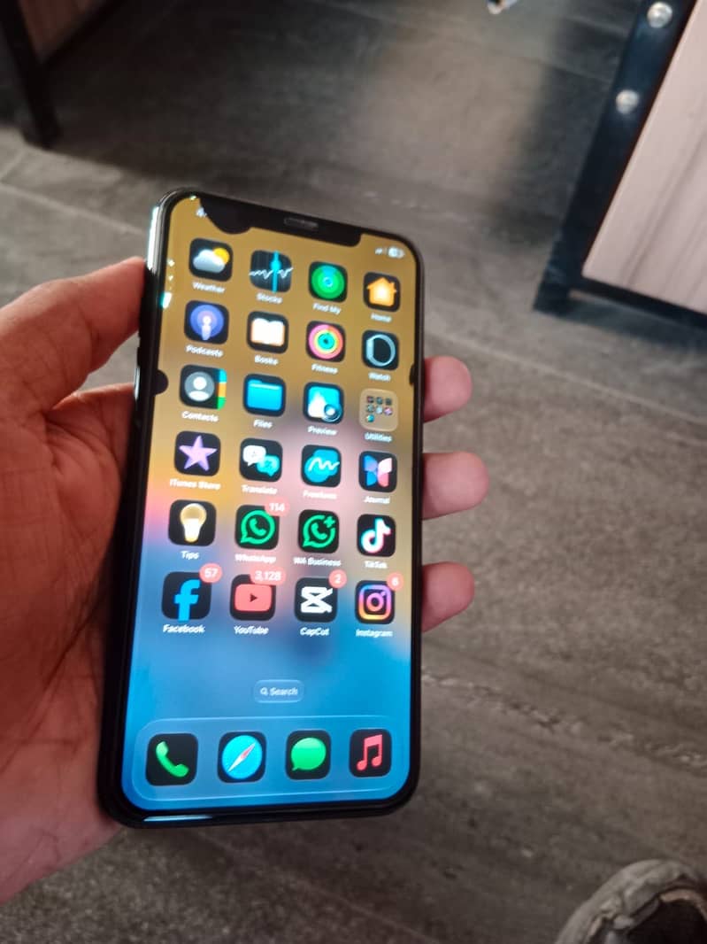 Apple iPhone 11 Pro Max 1