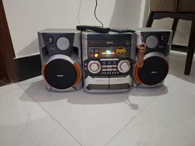Philips Cassette and CD Player with Aux 1500 watts pampo