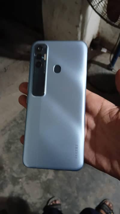 techno spark 7 pro 4.64 mein hai WhatsApp number 03001880050
