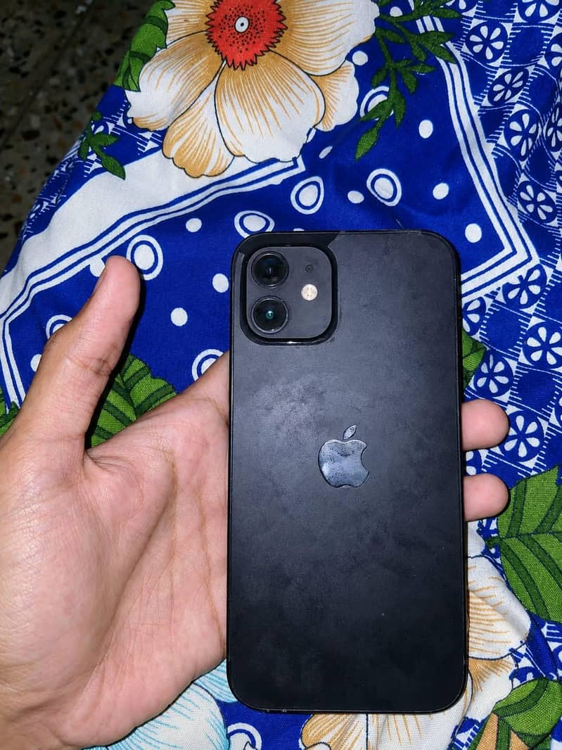 iPhone 12 3